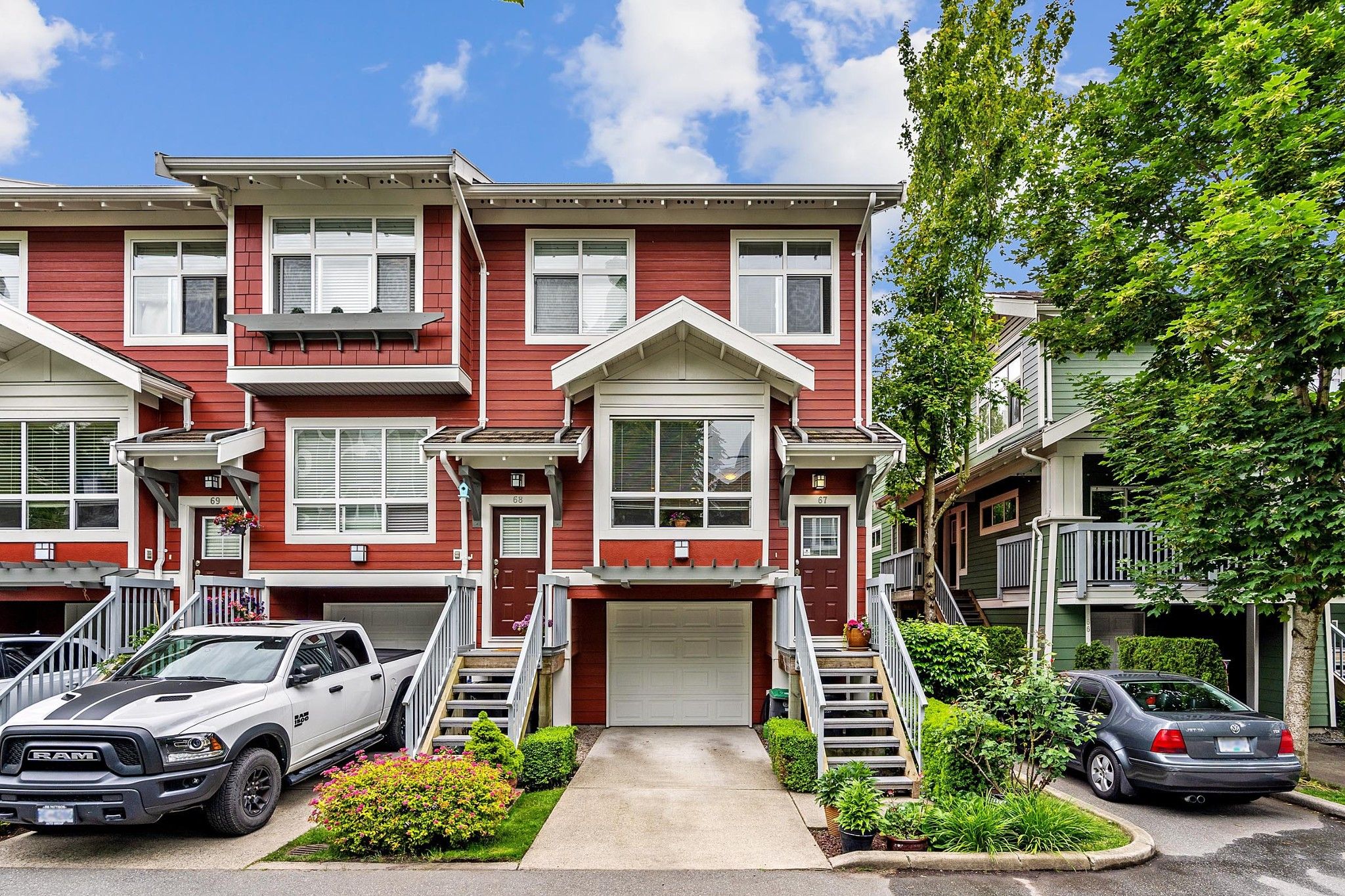 Main Photo: 67 15168 36 Avenue in Surrey: Morgan Creek Townhouse for sale in "Solay" (South Surrey White Rock)  : MLS®# R2701736