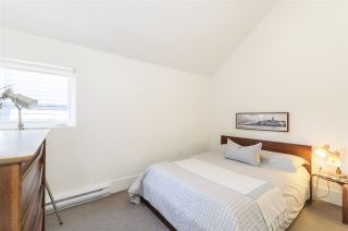 Photo 18: 1018 E 14TH Avenue in Vancouver: Mount Pleasant VE 1/2 Duplex for sale (Vancouver East)  : MLS®# R2246905