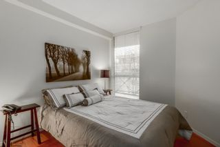 Photo 5: 303 500 W 10TH Avenue in Vancouver: Fairview VW Condo for sale in "Cambridge Court" (Vancouver West)  : MLS®# R2050237