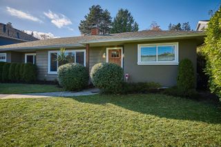 Photo 1: 7226 East Saanich Rd in Central Saanich: CS Keating House for sale : MLS®# 889298