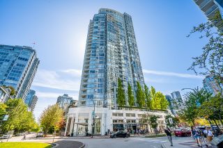 Photo 2: 2301 1201 MARINASIDE Crescent in Vancouver: Yaletown Condo for sale (Vancouver West)  : MLS®# R2815801