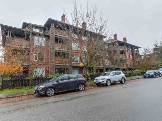 Photo 1: 109 675 PARK Crescent in New Westminster: GlenBrooke North Condo for sale in "THE WINCHESTER" : MLS®# R2224095