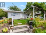 Main Photo: 524 UPPER BENCH Road in Penticton: House for sale : MLS®# 10304996
