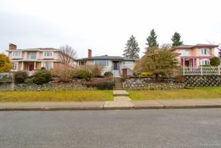 Photo 2: 6159 DAWSON Street in Burnaby: Parkcrest House for sale (Burnaby North)  : MLS®# R2653696