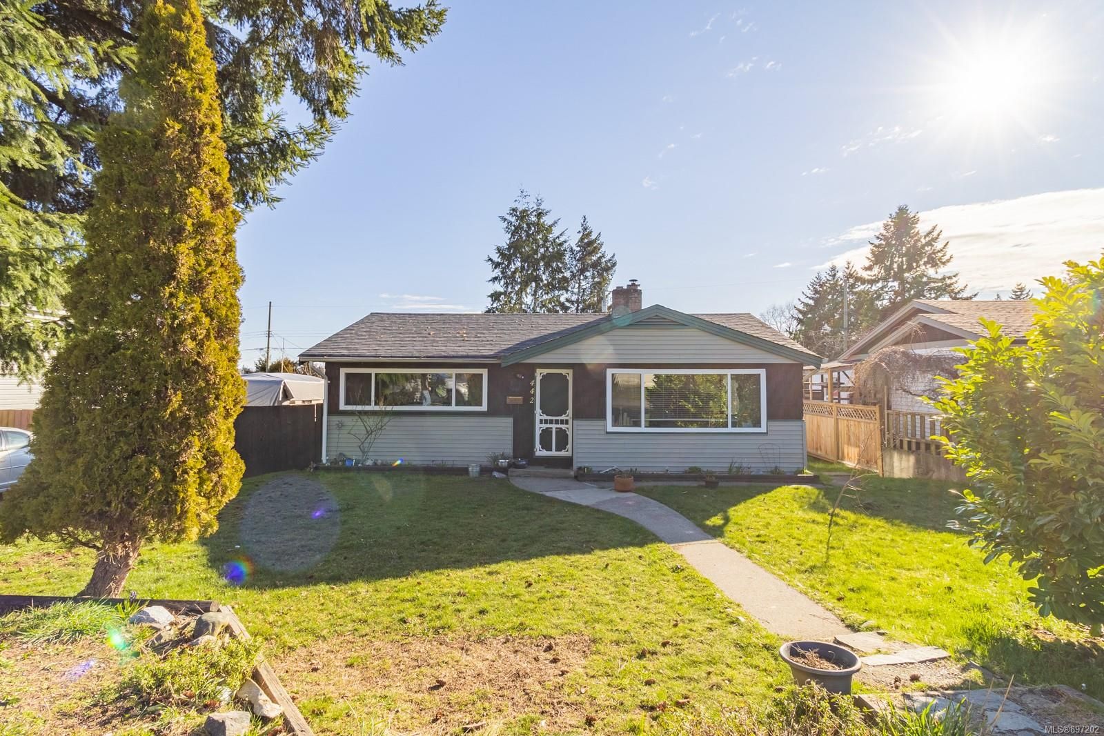 Main Photo: 442 Lambert Ave in Nanaimo: Na University District House for sale : MLS®# 897202