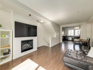 Photo 4: 21 2418 AVON Place in Port Coquitlam: Riverwood Townhouse for sale in "Links" : MLS®# R2562648