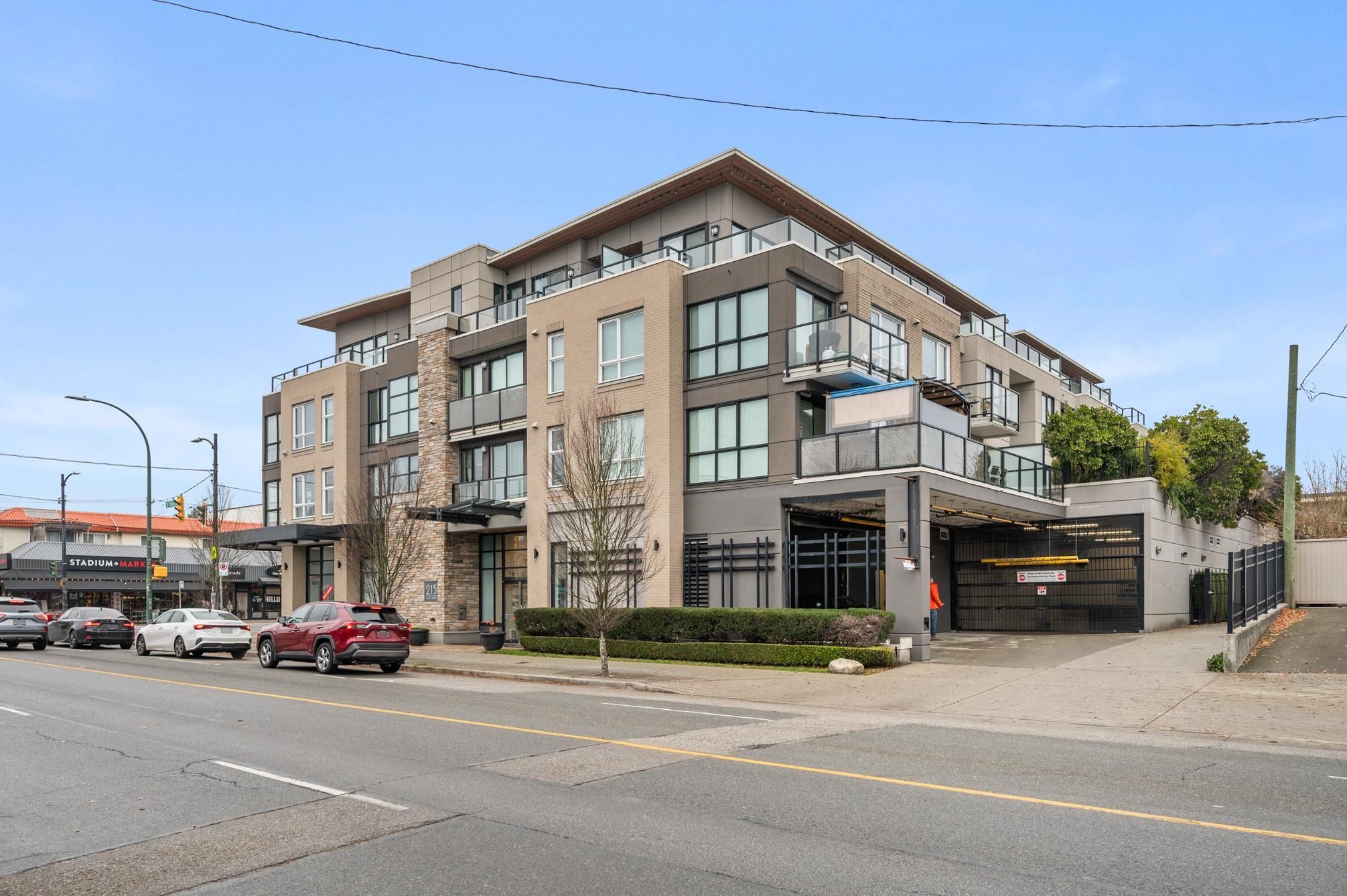 Main Photo: 202 215 E 33RD Avenue in Vancouver: Main Condo for sale in "33 & Main" (Vancouver East)  : MLS®# R2835789