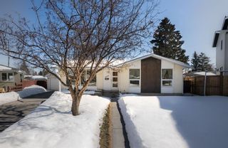 Photo 1: 2908 Lathom Crescent SW in Calgary: Lakeview Detached for sale : MLS®# A2033328
