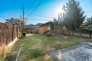 Photo 3: 3268 W 15TH Avenue in Vancouver: Kitsilano House for sale in "KITSILANO" (Vancouver West)  : MLS®# R2733056