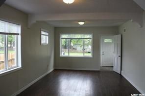 Photo 3: 1111 23rd Street in Saskatoon: Westmount Residential for sale : MLS®# SK917100