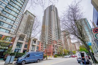 Photo 2: 1803 909 MAINLAND Street in Vancouver: Yaletown Condo for sale in "Yaletown Park 2" (Vancouver West)  : MLS®# R2684459
