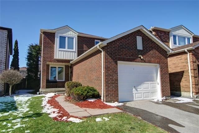 Main Photo: 40 Tipton Crescent in Ajax: Freehold for sale : MLS®# E4105299