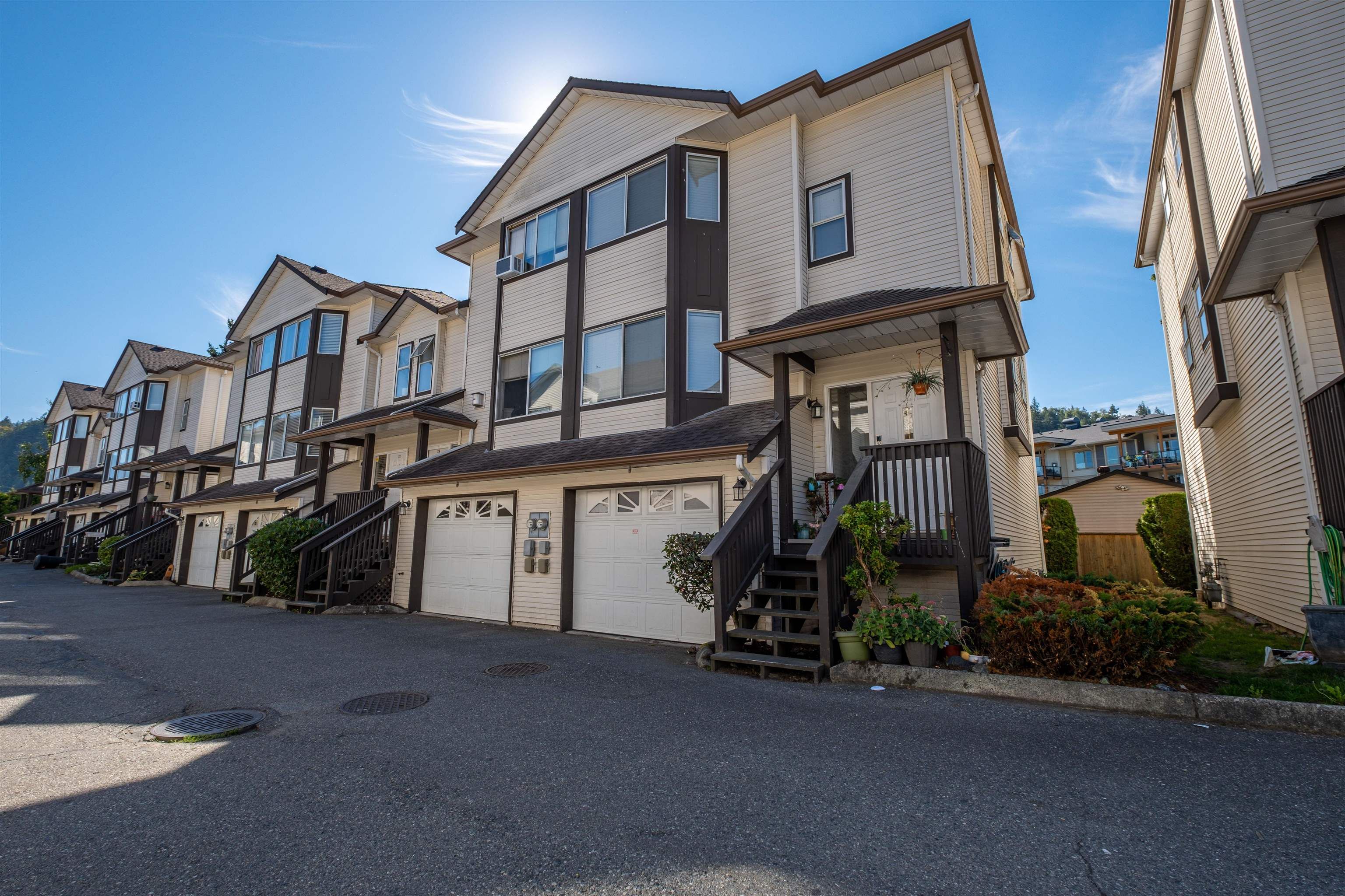 Main Photo: 25 45740 THOMAS Road in Chilliwack: Vedder S Watson-Promontory Townhouse for sale in "RIVERWYND" (Sardis)  : MLS®# R2613848
