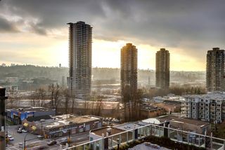 Photo 4: 902 2085 SKYLINE Court in Burnaby: Brentwood Park Condo for sale in "Solo 3" (Burnaby North)  : MLS®# R2643731