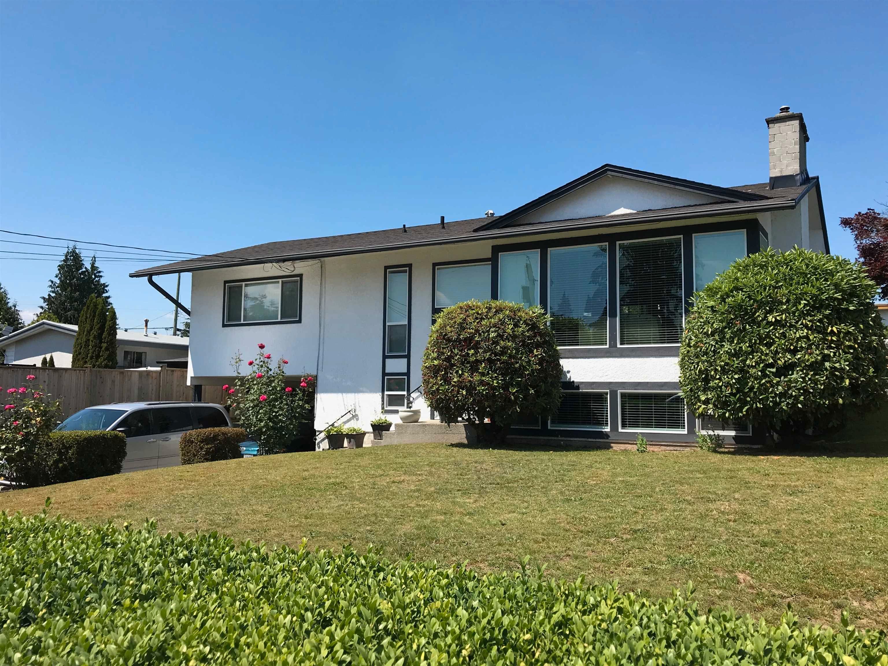 Main Photo: 32061 WESTVIEW Avenue in Mission: Mission BC House for sale : MLS®# R2743810