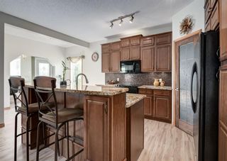 Photo 3: 2 Royal Birch Heights NW in Calgary: Royal Oak Detached for sale : MLS®# A2019295