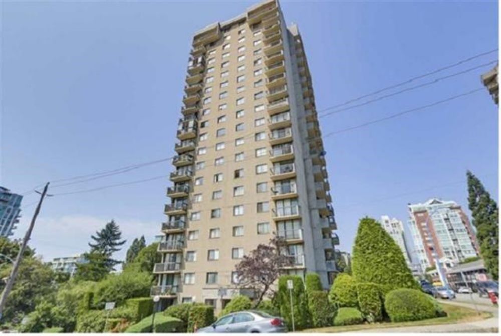 Main Photo: 1808 145 ST. GEORGES Avenue in North Vancouver: Lower Lonsdale Condo for sale in "Talisman Towers" : MLS®# R2403974