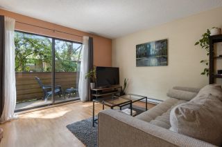 Photo 4: 4158 GARDEN GROVE Drive in Burnaby: Greentree Village Townhouse for sale in "GREENTREE VILLAGE" (Burnaby South)  : MLS®# R2889898