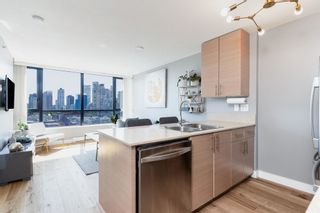 Photo 10: 1409 977 MAINLAND Street in Vancouver: Yaletown Condo for sale in "YALETOWN PARK 3" (Vancouver West)  : MLS®# R2595061