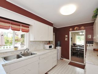 Photo 9: 957 Dunn Ave in VICTORIA: SE Quadra House for sale (Saanich East)  : MLS®# 674957