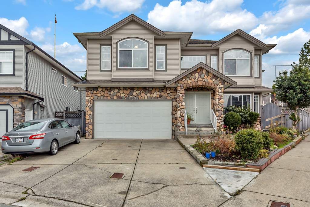 Main Photo: 30598 GARNET Place in Abbotsford: Abbotsford West House for sale : MLS®# R2554060