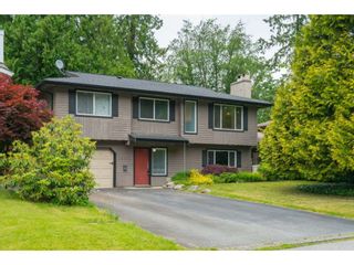 Photo 1: 35371 WELLS GRAY Avenue in Abbotsford: Abbotsford East House for sale : MLS®# R2462573
