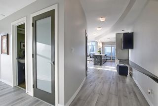 Photo 3: 1802 530 12 Avenue SW in Calgary: Beltline Apartment for sale : MLS®# A1101948