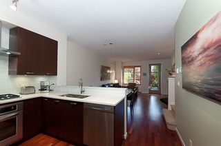 Photo 4: 6 6336 HAWTHORN Lane in Vancouver: University VW Townhouse for sale in "Hawthorn Green" (Vancouver West)  : MLS®# R2230554