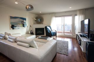 Photo 2: 9 14921 THRIFT Avenue: White Rock Townhouse for sale in "Nicole Place" (South Surrey White Rock)  : MLS®# R2036122