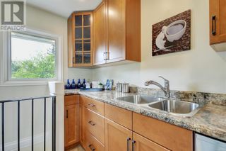Photo 11: 143 Lurline Ave in Saanich: House for sale : MLS®# 932271