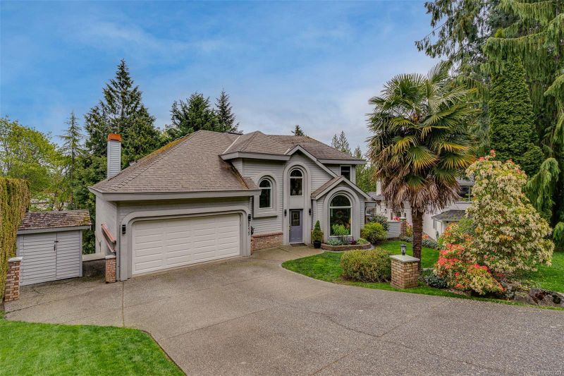 FEATURED LISTING: 8575 Cathedral Pl North Saanich
