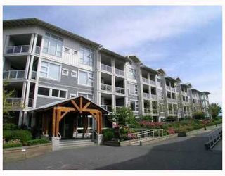 Photo 1: 413 4600 WESTWATER Drive in Richmond: Steveston South Condo for sale in "COPPER SKY EASY" : MLS®# V775539