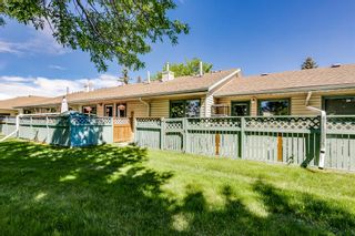 Photo 14: 2739 Dovely Park SE in Calgary: Dover Row/Townhouse for sale : MLS®# A1195623
