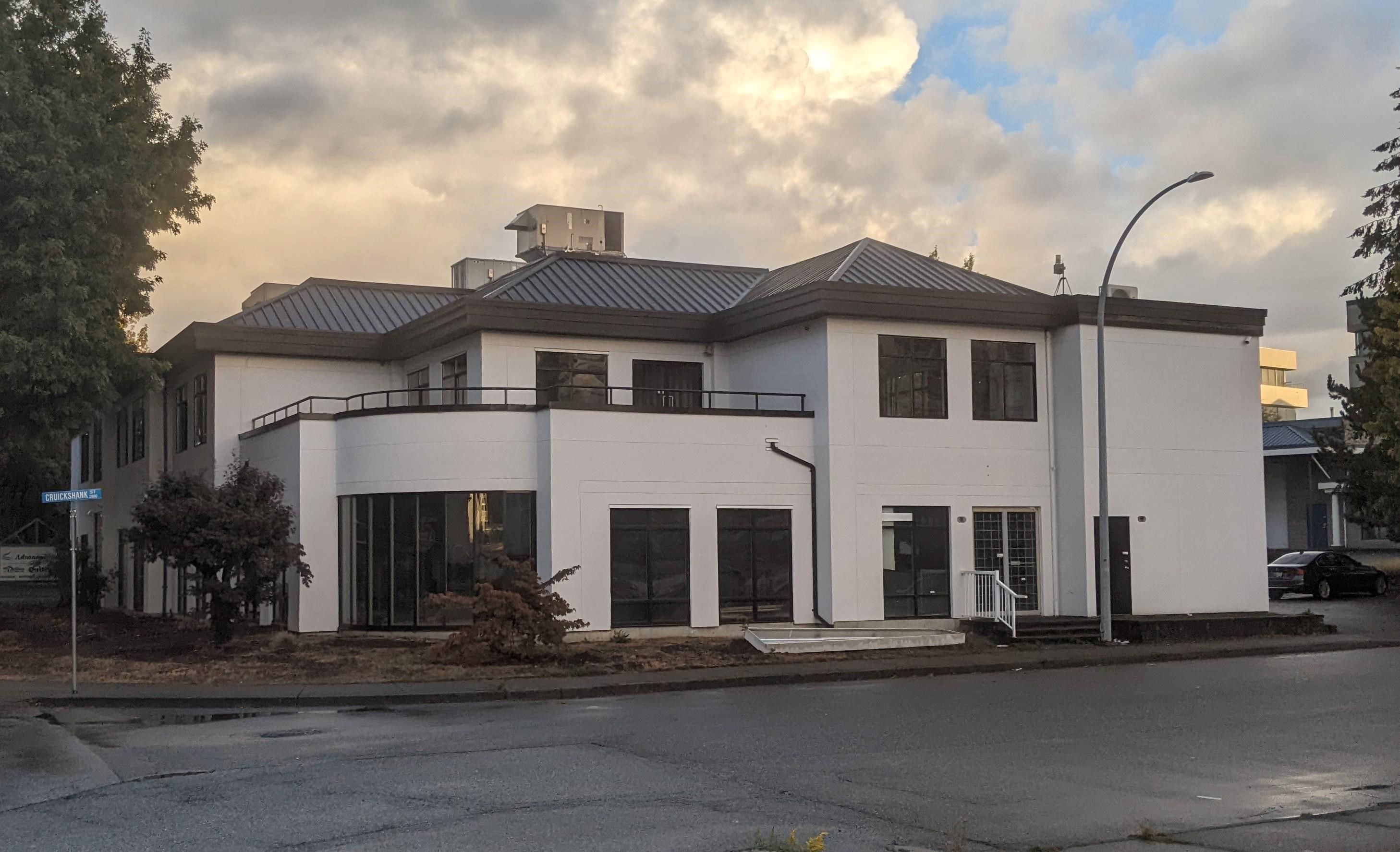 Main Photo: 101 32526 GEORGE FERGUSON Way in Abbotsford: Abbotsford West Office for lease : MLS®# C8047756