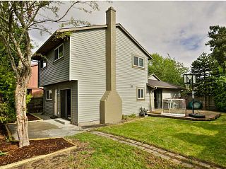 Photo 4: 5011 Hollymount Gate in Richmond: Steveston North Duplex for sale : MLS®# V1072790