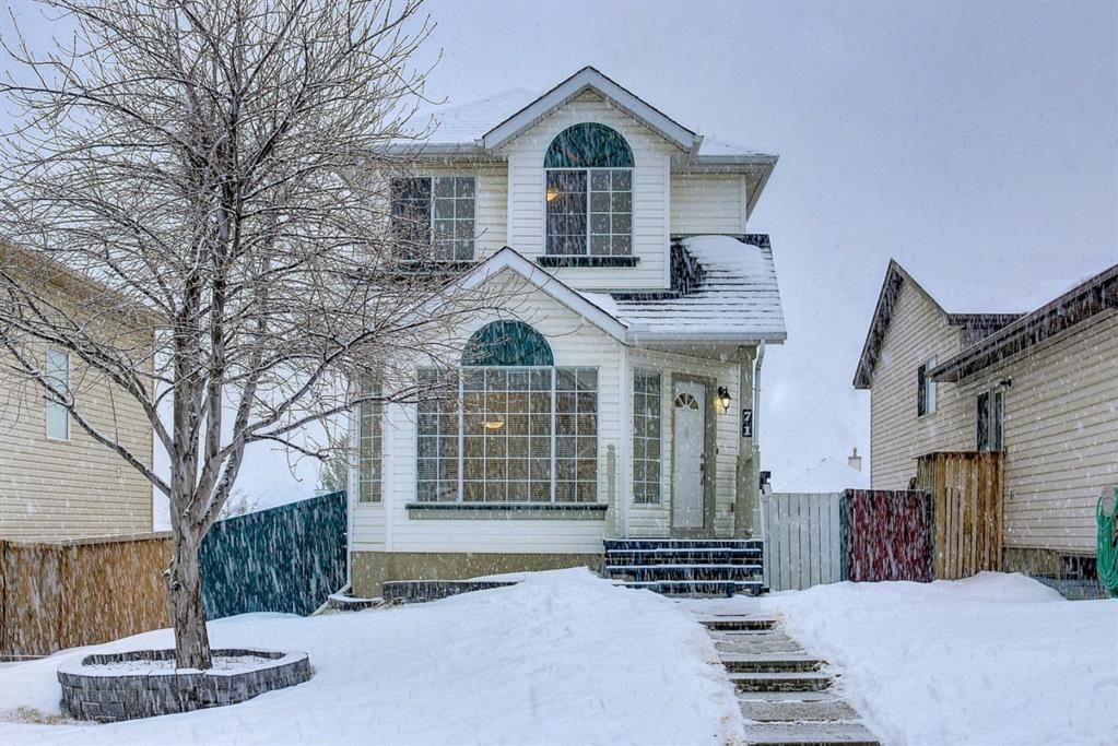 Main Photo: 71 Harvest Gold Heights NE in Calgary: Harvest Hills Detached for sale : MLS®# A1209438