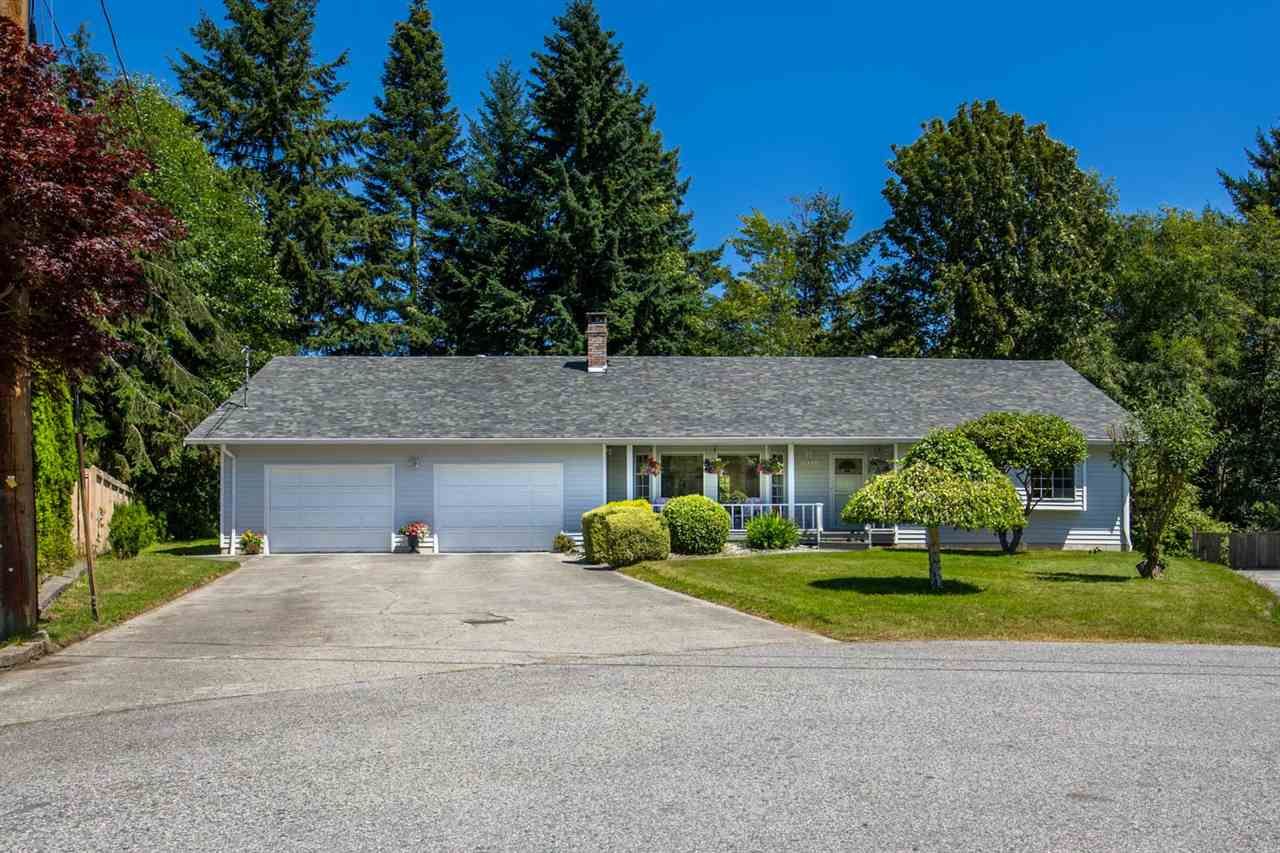 Main Photo: 1524 CYPRESS Way in Gibsons: Gibsons & Area House for sale in "WOODCREEK PARK" (Sunshine Coast)  : MLS®# R2094011