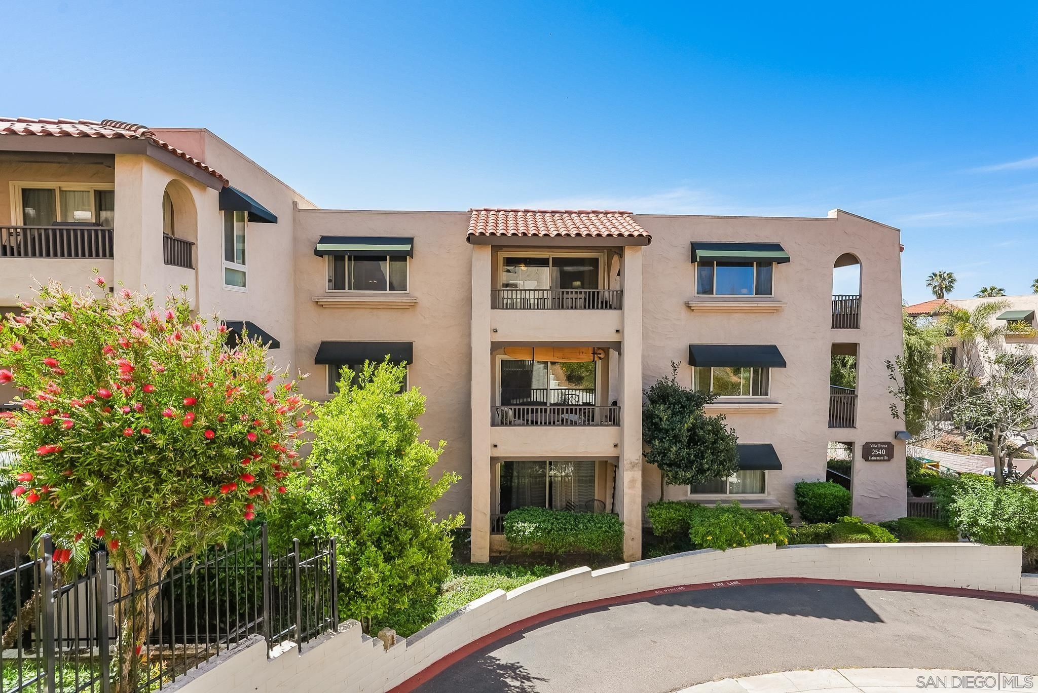 Main Photo: CLAIREMONT Condo for sale : 2 bedrooms : 2540 Clairemont Drive #304 in San Diego