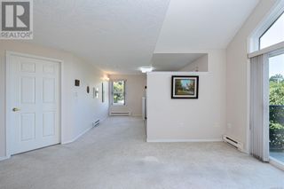 Photo 8: 203 1485 Garnet Rd in Saanich: House for sale : MLS®# 927352