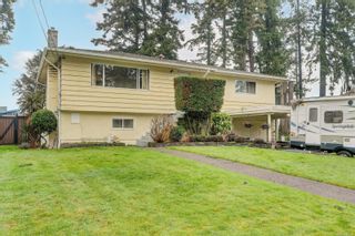 Photo 1: 541 Laren Rd in Colwood: Co Wishart North House for sale : MLS®# 892334