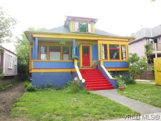 Photo 1: 427 Powell St in VICTORIA: Vi James Bay House for sale (Victoria)  : MLS®# 505417