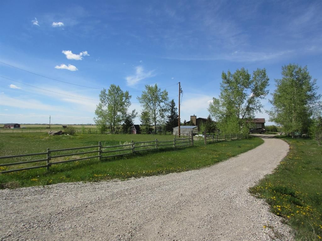 Main Photo: 260002 TWP RD 240: Rural Wheatland County Detached for sale : MLS®# A1114499