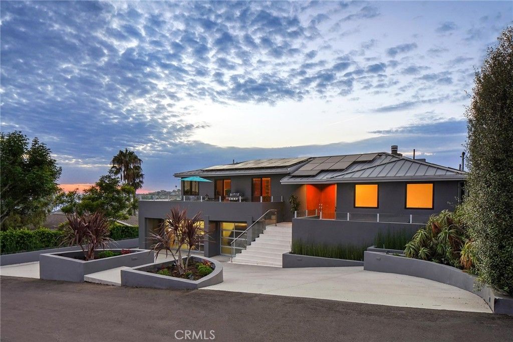 Main Photo: 2190 Temple Hills Drive in Laguna Beach: Residential for sale (LV - Laguna Village)  : MLS®# OC23171457