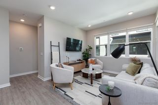 Photo 8: Condo for sale : 3 bedrooms : 2934 Via Alta Pl in San Diego