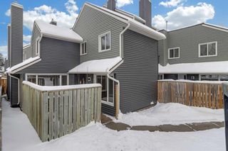 Main Photo: 123 35 Glamis Green SW in Calgary: Glamorgan Row/Townhouse for sale : MLS®# A2117140