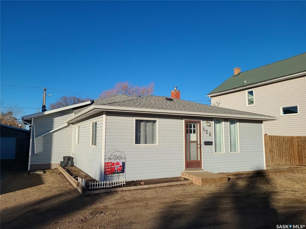 Main Photo: 428 9th Avenue Northwest in Moose Jaw: Palliser Residential for sale : MLS®# SK951660
