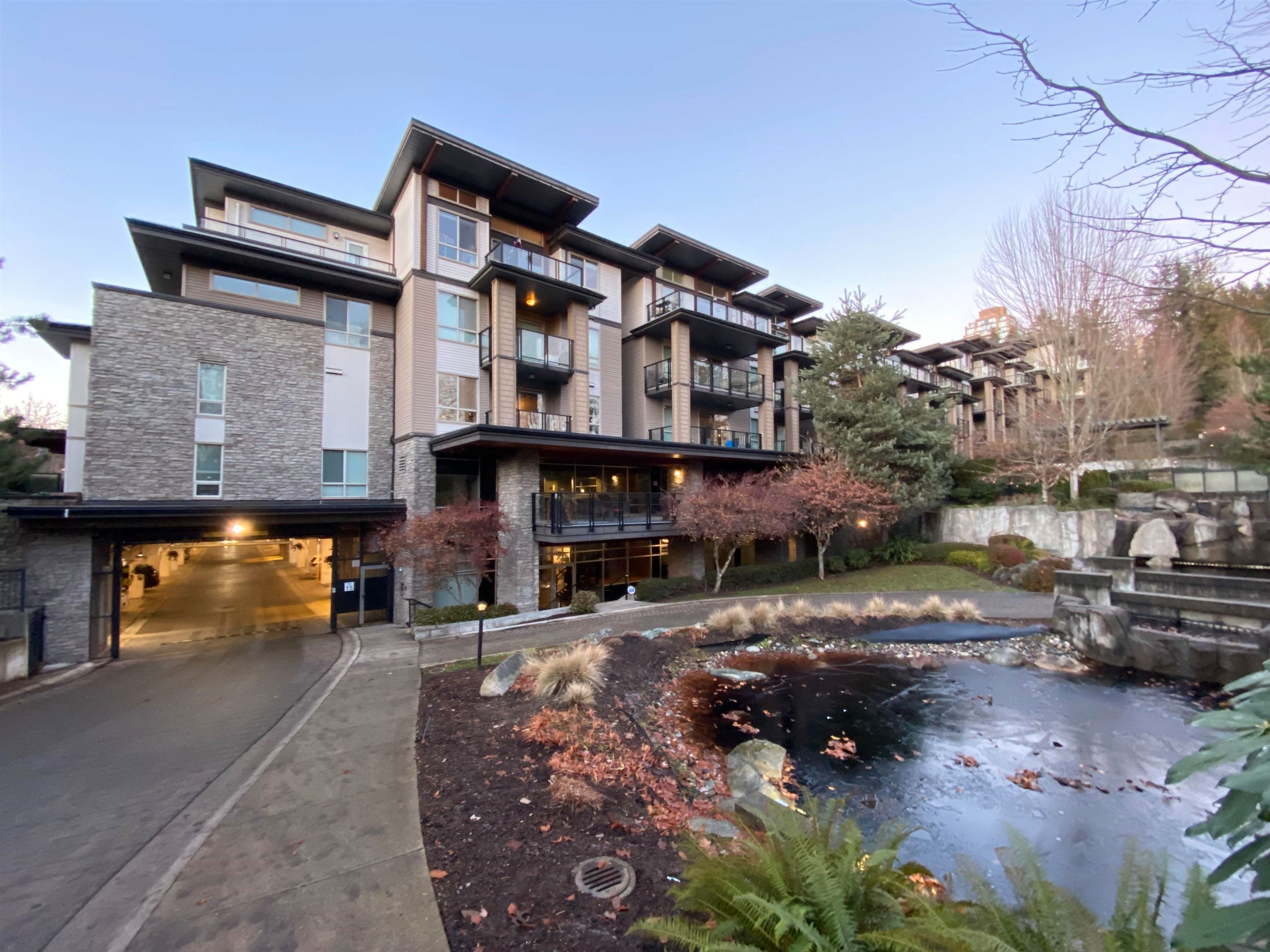 Main Photo: 320 7488 BYRNEPARK Walk in Burnaby: South Slope Condo for sale in "Green" (Burnaby South)  : MLS®# R2743074