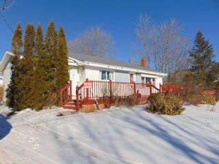 Photo 2: 12 BLACK HOLE Road in Sheffield Mills: 404-Kings County Residential for sale (Annapolis Valley)  : MLS®# 202009711