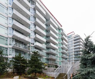 Photo 14: 801 175 VICTORY SHIP Way in North Vancouver: Lower Lonsdale Condo for sale in "Cascade at the Pier" : MLS®# R2750696