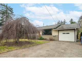 Photo 2: 2839 WOODLAND STREET in Abbotsford: House for sale : MLS®# R2879003
